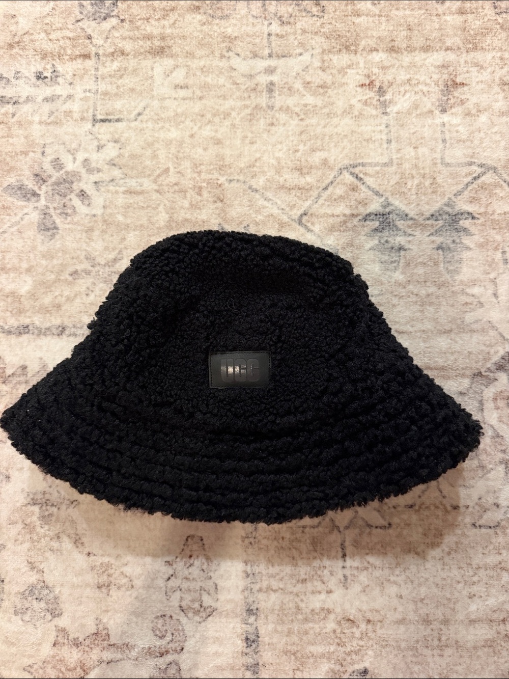 New — UGG bucket hat